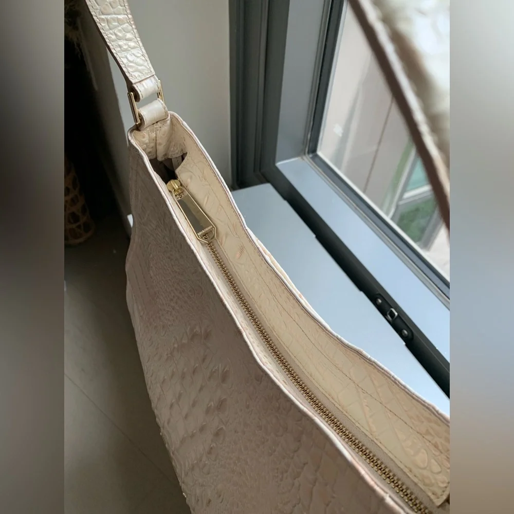 Brahmin Melbourne Vada Hobo Bag Leather Croc Embossed Cream Beige Spacious - Picture 7 of 14